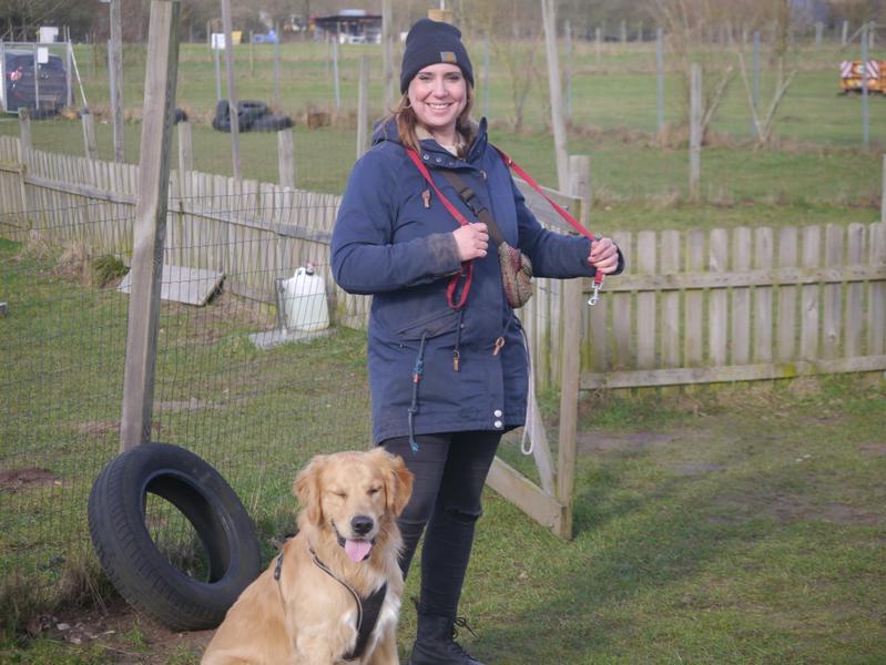 Miriam Schmidt mit Hund beim Training